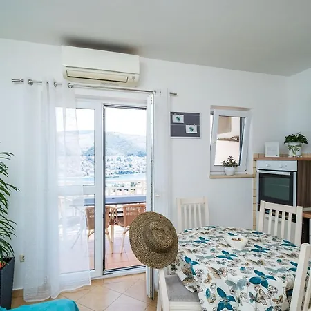 Bed & Breakfast Burum - With Beautiful View 2