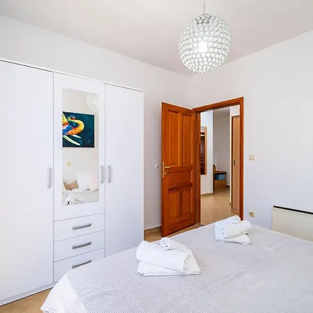 Burum - With Beautiful View 2 Bed & Breakfast Ragusa