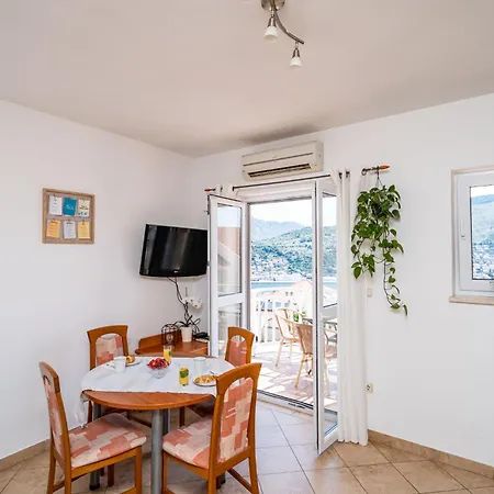 Burum - With Beautiful View 2 Bed & Breakfast