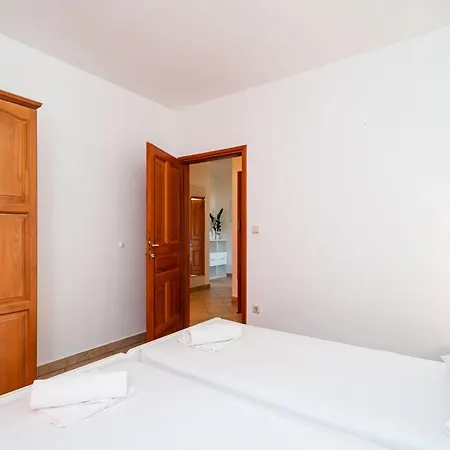 Bed & Breakfast Burum - With Beautiful View 2 Ragusa